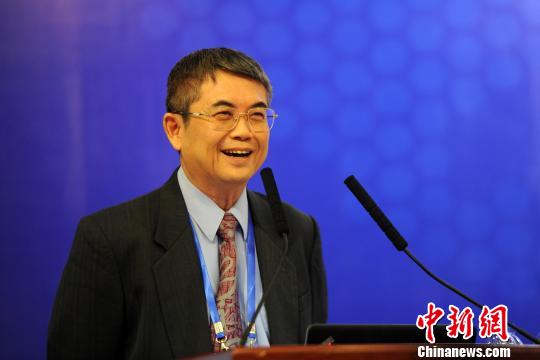 �D���_�����x��W(xu��)ԭУ�L�����ʽ��ڰl(f��)�����v�������� �z