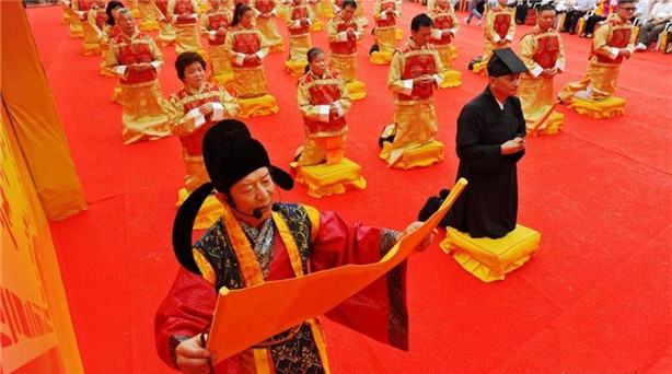 6��13�գ��}�_�ɰ����g�����Ļ�������ӡ����ڰˌú��{Փ����ꐾ����Ļ���(ji��)����ꐾ�����