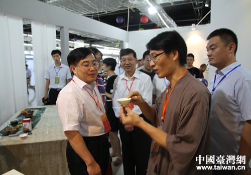 �_����ˇ�����F�eչʾ���l�ı���