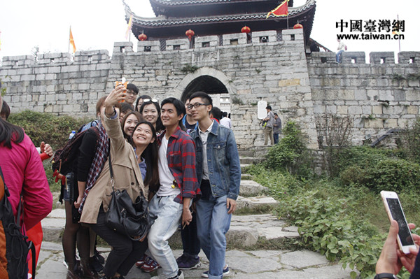 �ɰ�����W(xu��)���F(tu��n)�����r���(zh��n)�еĶ��V�Tǰ�_�ĵ�����