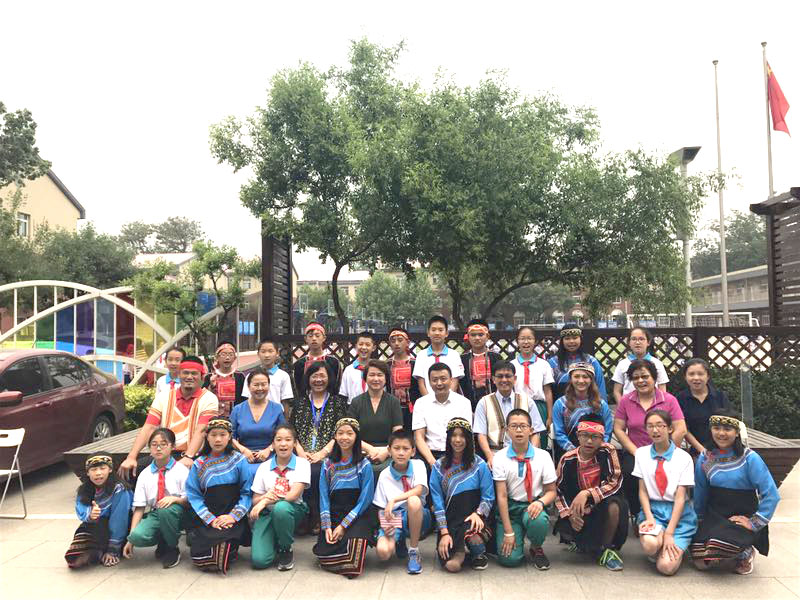 �_(t��i)�|�h����С�W(xu��)�c����^(q��)��һС�W(xu��)������ͬ��Ӱ