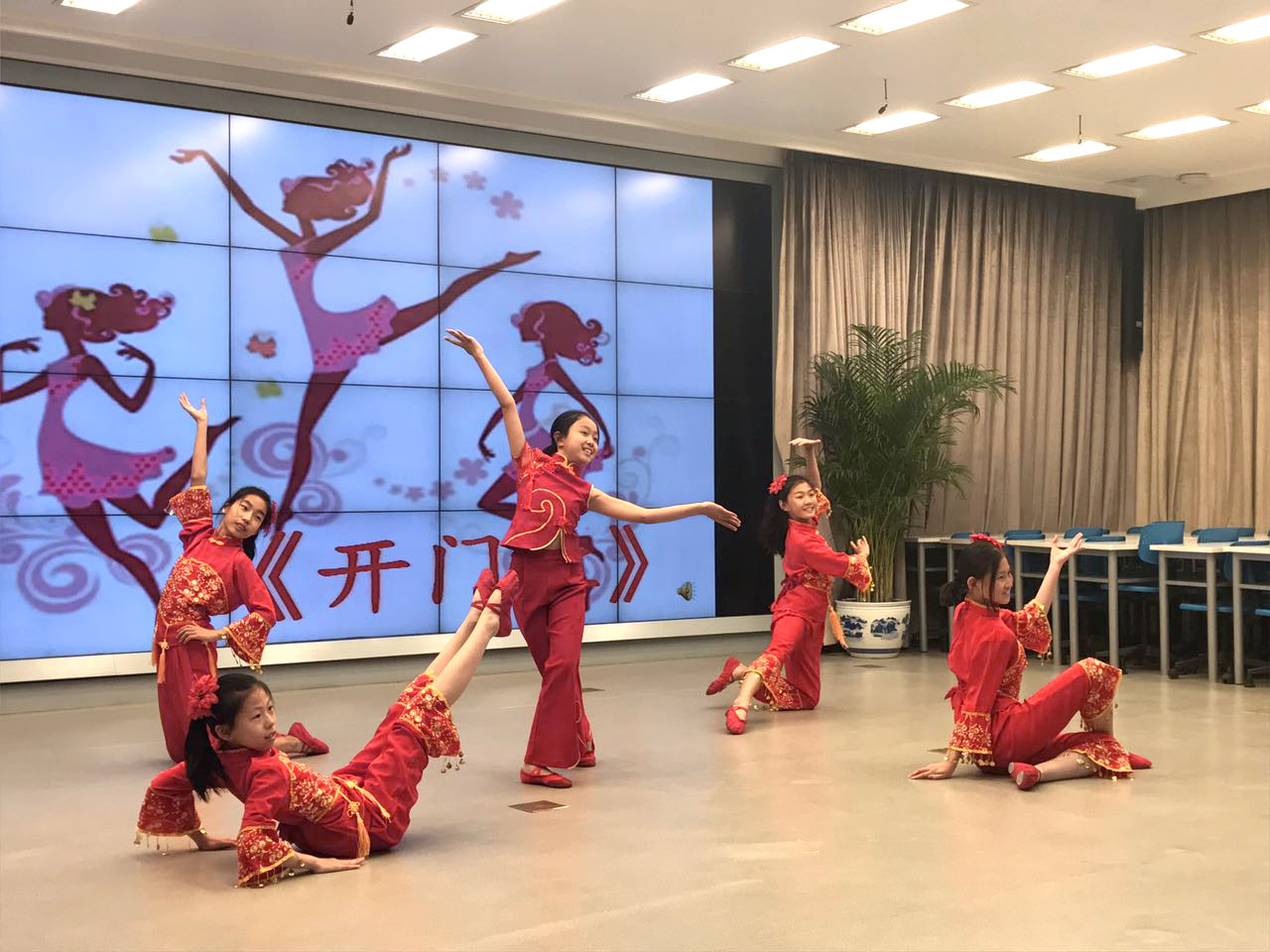 ����^(q��)��һС�W(xu��)�W(xu��)�������赸���_(k��i)�T(m��n)�t��