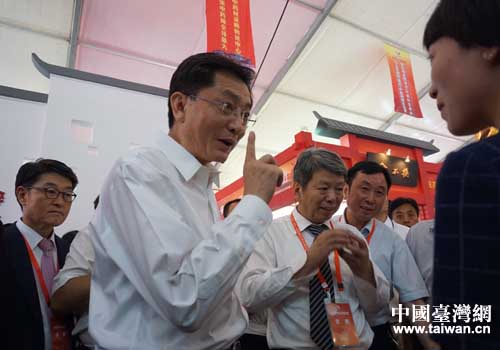 ��r(n��ng)�c�_(t��i)���H�н�Մ