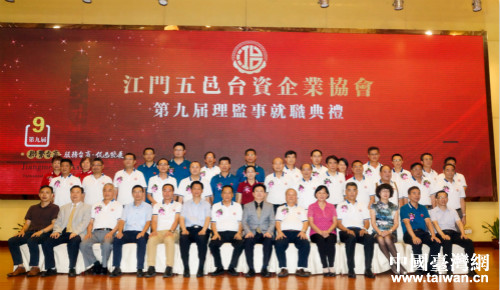 ���񸻸����γ�ϯ��һ�����������T�_(t��i)�f(xi��)�Q�õ�Y