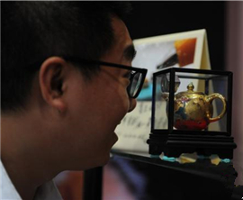 ���_��΢���һ�ˡ��yᘿ״�С�ľƉ����F��չ��