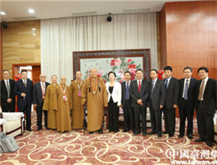 �V�����f(xi��)��ϯ��H�ߕ�(hu��)Ҋ�_(t��i)�����ƴ󎟅��L�F(tu��n)һ��