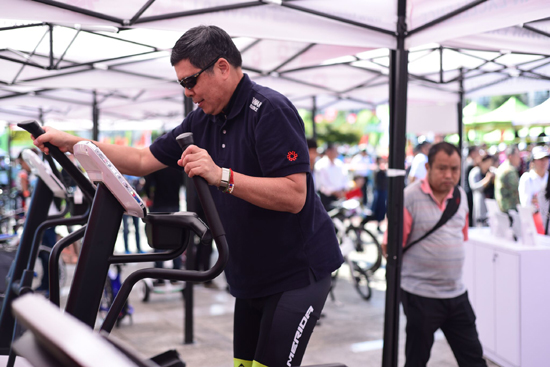 ܇���cǰ��������H1�����피���·����܇���Ɇ����ۯB�ı�yʽ�ܲ��C�������x�ҿ�UV�ġ��ï����ӡ������b��߀���ܜʴ_�ɜy�ķ�����A֪���L��Ѫ��Ӌ�����������������ṩ�o���t������c��������ġ��ɔyʽ�ă���ϵ�y�����׶�ȫ܇���ú��յȼ����p��̼�w�S���ۯB܇�ȵ����F��չƷ�լ��MĿ���·f������;��ɵ��OӋ��׌��ٝ�@������