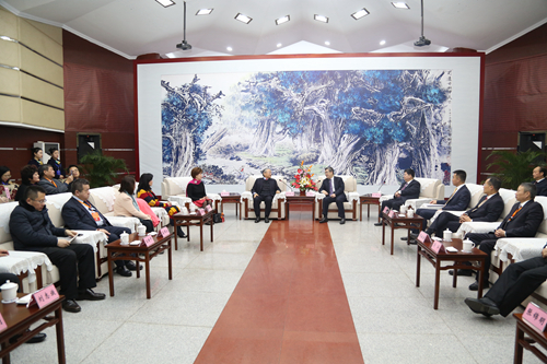 �Ĵ�ʡ��ʡ�L���Q��Ҋ�Ї������hǰ����ϯղ����