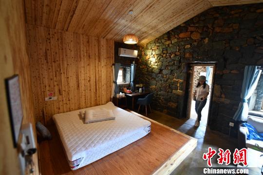 ����һ�µĹ�ʯ�ȱ���������ޣ���(j��ng)�^ˢϴ��ʯ�^������ԭ�����L(f��ng)ò��׌�οͿ����w�(y��n)ƽ̶�ˏ�ǰ�����ʽ�����Z�� �z