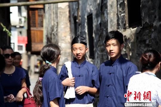 �ɰ�������ͥ��Ů�ġ�С��Ӌ(j��)��͑׃�����ƹ�