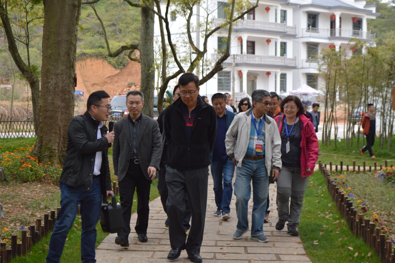 �ɰ��߸۰��񺽸ߌ��ڽ����Uɽ�_չ�Ļ��J(r��n)ͬ���