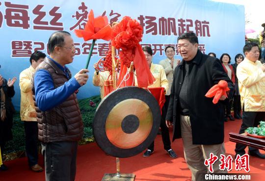 �}�����_(k��i)����һ�ɡ��ɰ���̽���򻨲��Ļ�֮��