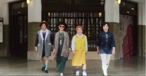 �_���ҡ��Ķ仨����Ƭƴ�^��W��ֱ�������ɐۡ�