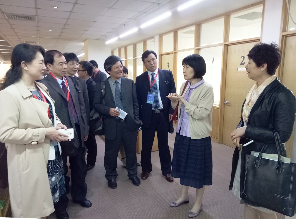 �D���B���_����Уͬ�lչ�������Ļ��zӰչ���Ļ���W�_Ļ