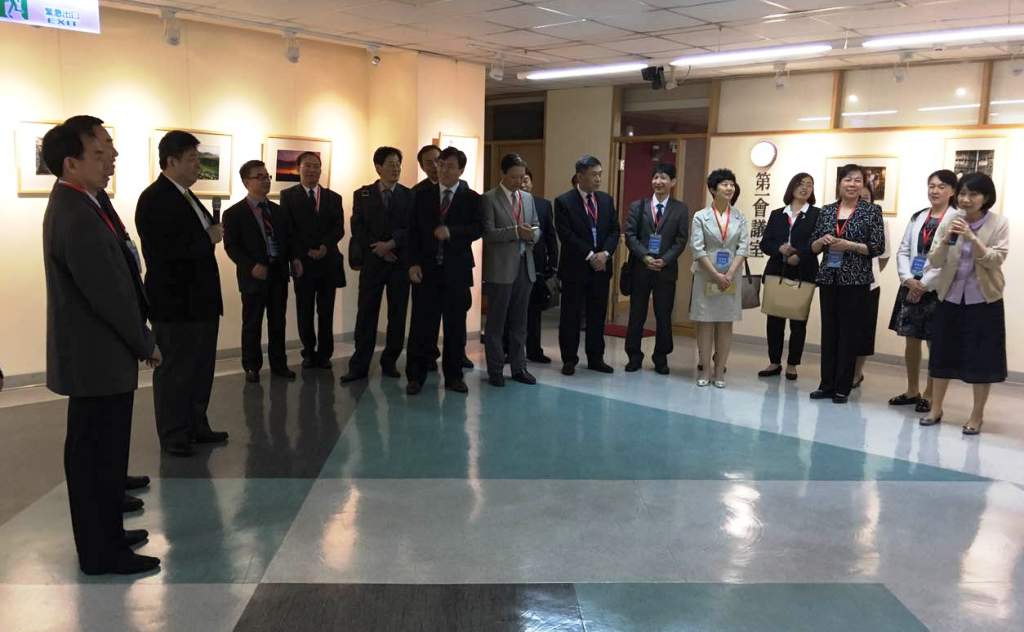 �D���B���_����Уͬ�lչ�������Ļ��zӰչ���Ļ���W�_Ļ