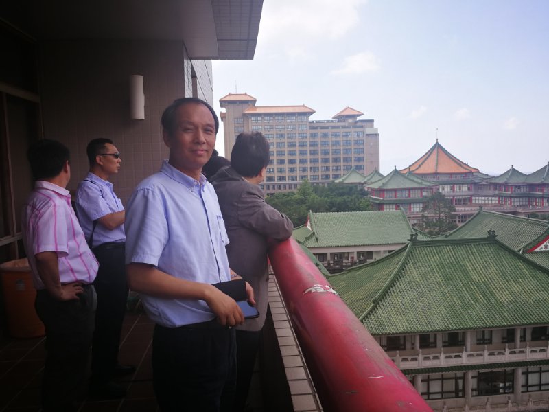 ɽ�|Ů�ӌWԺ�����F���_��У����ȡ�÷e�O�ɹ�