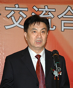 ��һ��(g��)�Ї�(gu��) ��ƽ�l(f��)չ�����ɰ��P(gu��n)ϵ�c���_(t��i)�����������DƬչ�[�_Ļʽ�ڝ�(j��)���e��