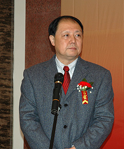 ��һ��(g��)�Ї�(gu��) ��ƽ�l(f��)չ�����ɰ��P(gu��n)ϵ�c���_(t��i)�����������DƬչ�[�_Ļʽ�ڝ�(j��)���e��