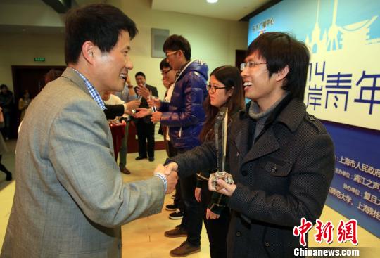 �Ϻ����f�r�����ں������_���W(xu��)��