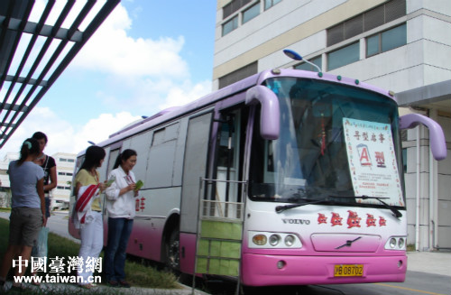 �Ϻ��h���_��Ӣ��_�T���e�O���ӟo���IѪ