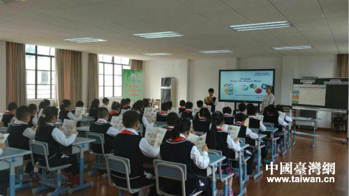 �҈@����С�WУ�L���ν�����Ӗ���L�F�c�Ϻ��Ќ��С�W���S�օ^�����WԺ������ɽ�WУ�_չ�˽̌W����