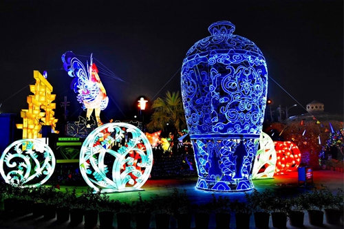 ��չ���M�����Cƽ����