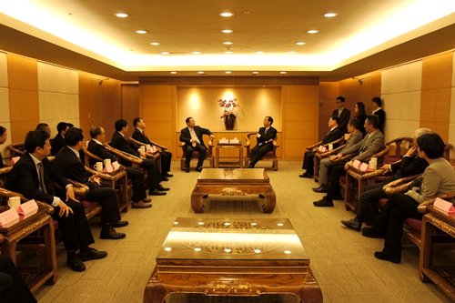 �Ĵ�ʡί��ί��ľʷ����(hu��)Ҋ(ji��n)�±������L(zh��ng)������