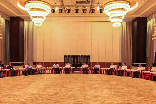 �Ĵ�ʡί��ί����ʡ�L������Ҋ2017���{�ɰ�ӛ���Ĵ����ϲ��L�F