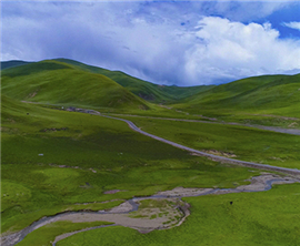 ���ĸ��Σ�4000�׺���֮�ϵ��w��