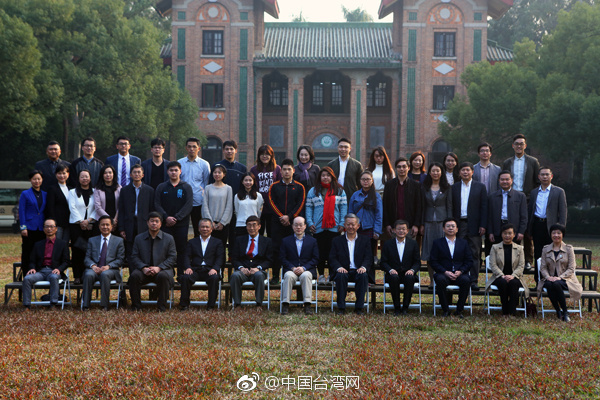 ���Yһ�c�ڏV�|��У�����W�����_��������Մ