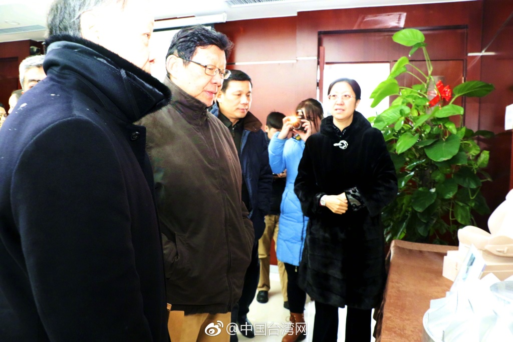 ���f(xi��)��(hu��)��(hu��)�L(zh��ng)ꐵ�����L�Ѽμ��F(tu��n) �P(gu��n)���_(t��i)��l(f��)չ