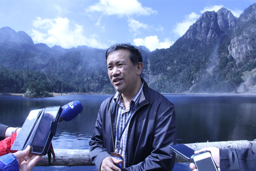 ����ɽ���^(q��)�������L(zh��ng)�պ��a(b��)���ǽ��܃ɰ�ý�wӛ�߲��L