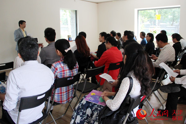 ���zӰ��ʷ�x�E��