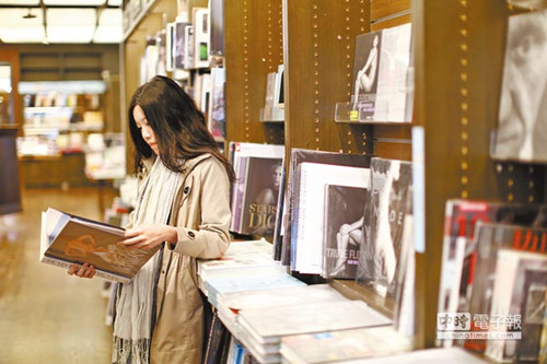 �_ý����24С�r���꣺�\Ʒ���o������