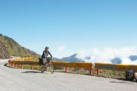  �x�Q�L��ʳ����ο͆�܇�h(hu��n)�u�����_����һζ