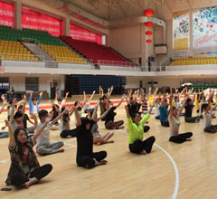 �ɰ���У����һ�����M�ຣ�����W(xu��)