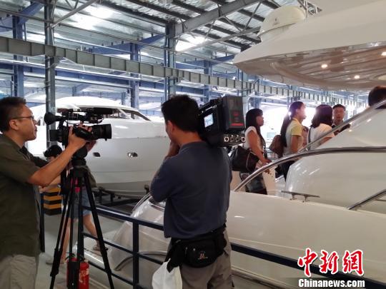 ����8��1�գ����{�ɰ�ý�w���L�����ͧ��һ�ɡ���̫��B��ͧ�ɷ����޹�˾���������z