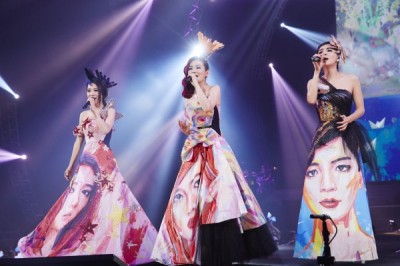 S.H.E�cף��܊13�꣬���e�й������u