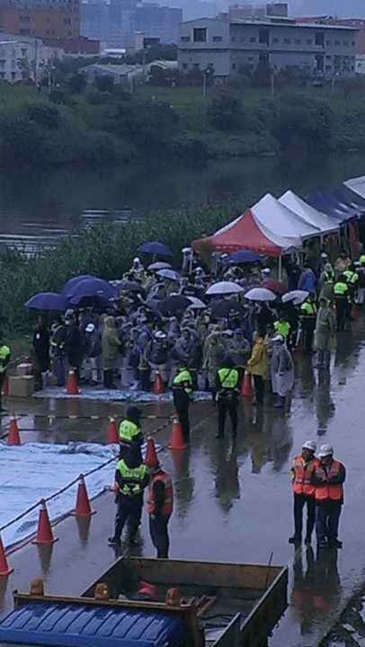 �_�����d���Չ��C��