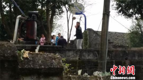 ��Ҧ��12��V����С�ώ�����o�W����ʾͶ�@���D��