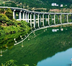 ����������ˮ�Ϲ�·���������¾��c