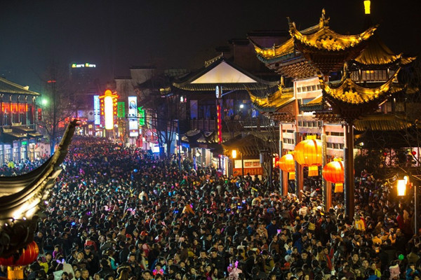 �Ͼ����ӏR2���p���ͳ�50�f  Ԫ������ҹ�Ա��M