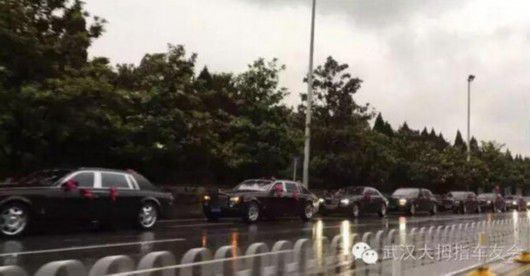 5��15�գ��@֧�r(ji��)ֵ���^2��(g��)�|�Ļ�Y܇�(du��)һ¶�棬�������@���ˡ�·�ˣ������ֿ�ľW(w��ng)���ς����W(w��ng)�ϡ������F(xi��n)�ڻ�Y�F(xi��n)��(ch��ng)�����Ǵ�����ݣ�ͬ����W(w��ng)�т�ֱ����̫ţ�ˡ������DƬ��Դ:��h��Ĵָ܇�ѕ�(hu��)��