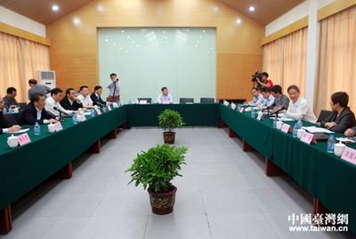 ��־܊��Ը�����c�_��ͬ��������ꑰl(f��)չ�vʷ�ԙC��