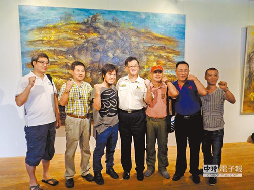 ���Ů���M���_���à��f�������_���˷���ƫҊ