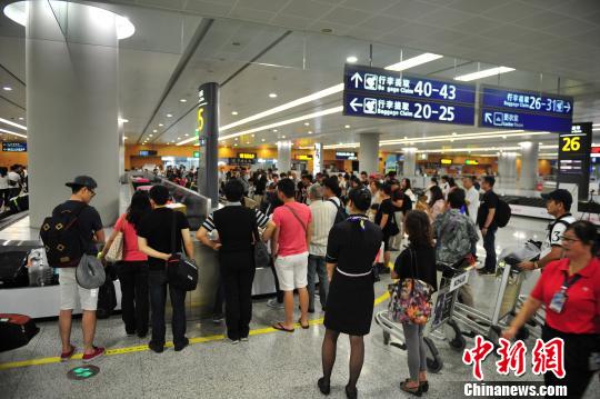 �_���C�⺞�������� �Ϻ��ڰ��_��15���Ѹ��ͨ�P��ǰ������̎�Ⱥ򡣡����Ľ� �z