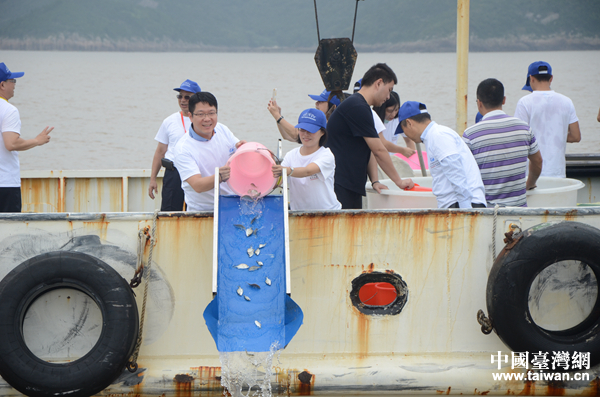 �{ɫ�o������־Ը���