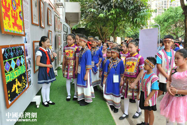 �_����ɏ̫ƽС�W����һ�е��V���������_չ�Ļ������������