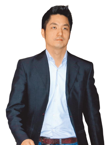 �Y��ʯ���O�������M(j��n)�hһ��(zh��n)�����������_(t��i)���ڙ�(qu��n)������