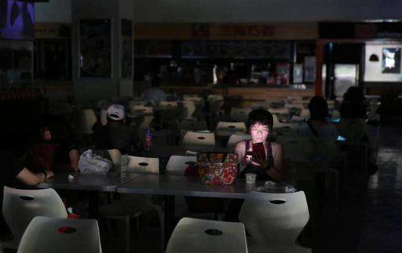 ��Ӣ�Ĉ���2���x������ˣ��_����Դ���߳������߀ʣʲô��